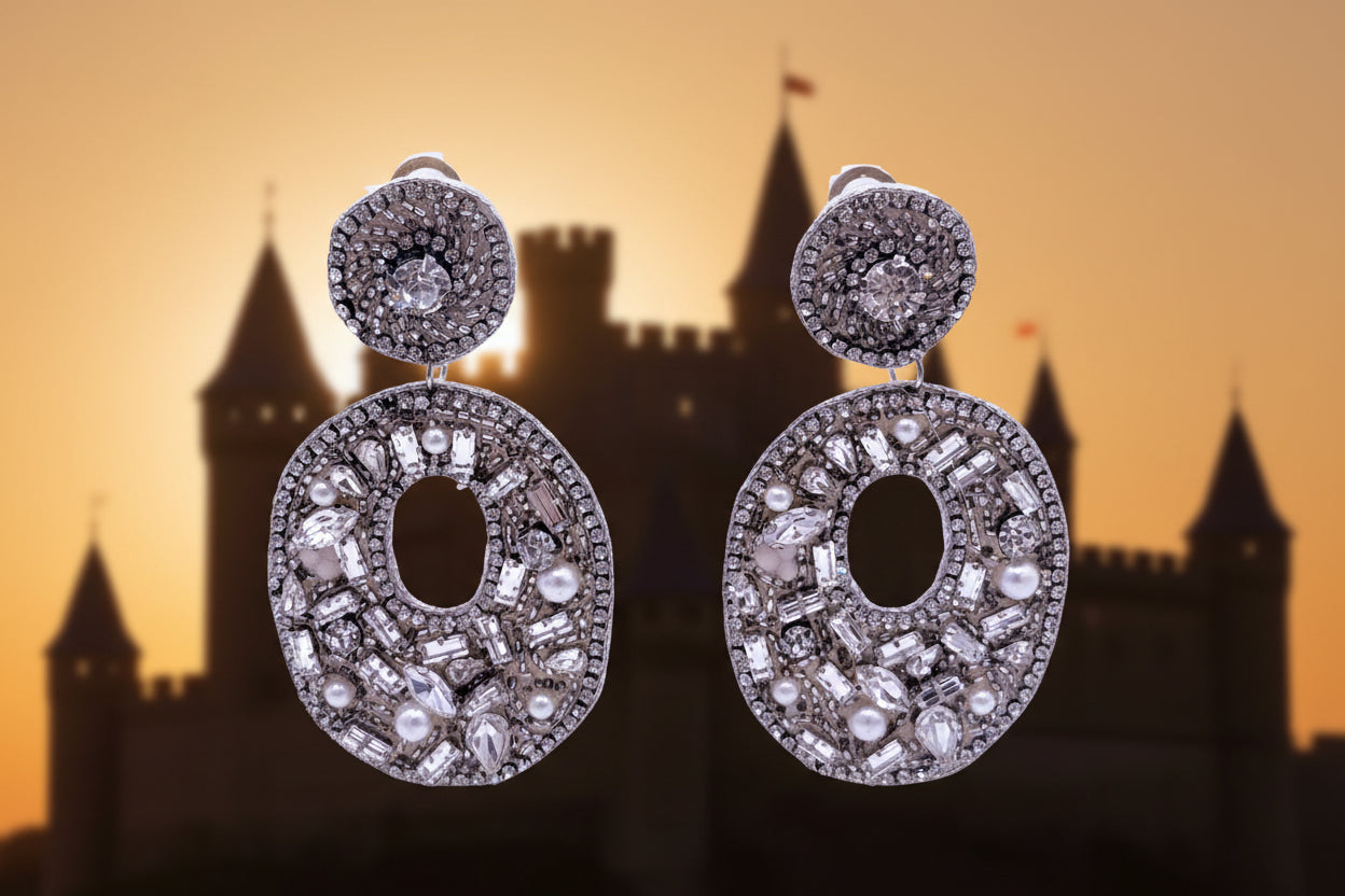 BOUCLES D'OREILLES CLIPS A PERLES ET STRASS SUR APPLIQUE
