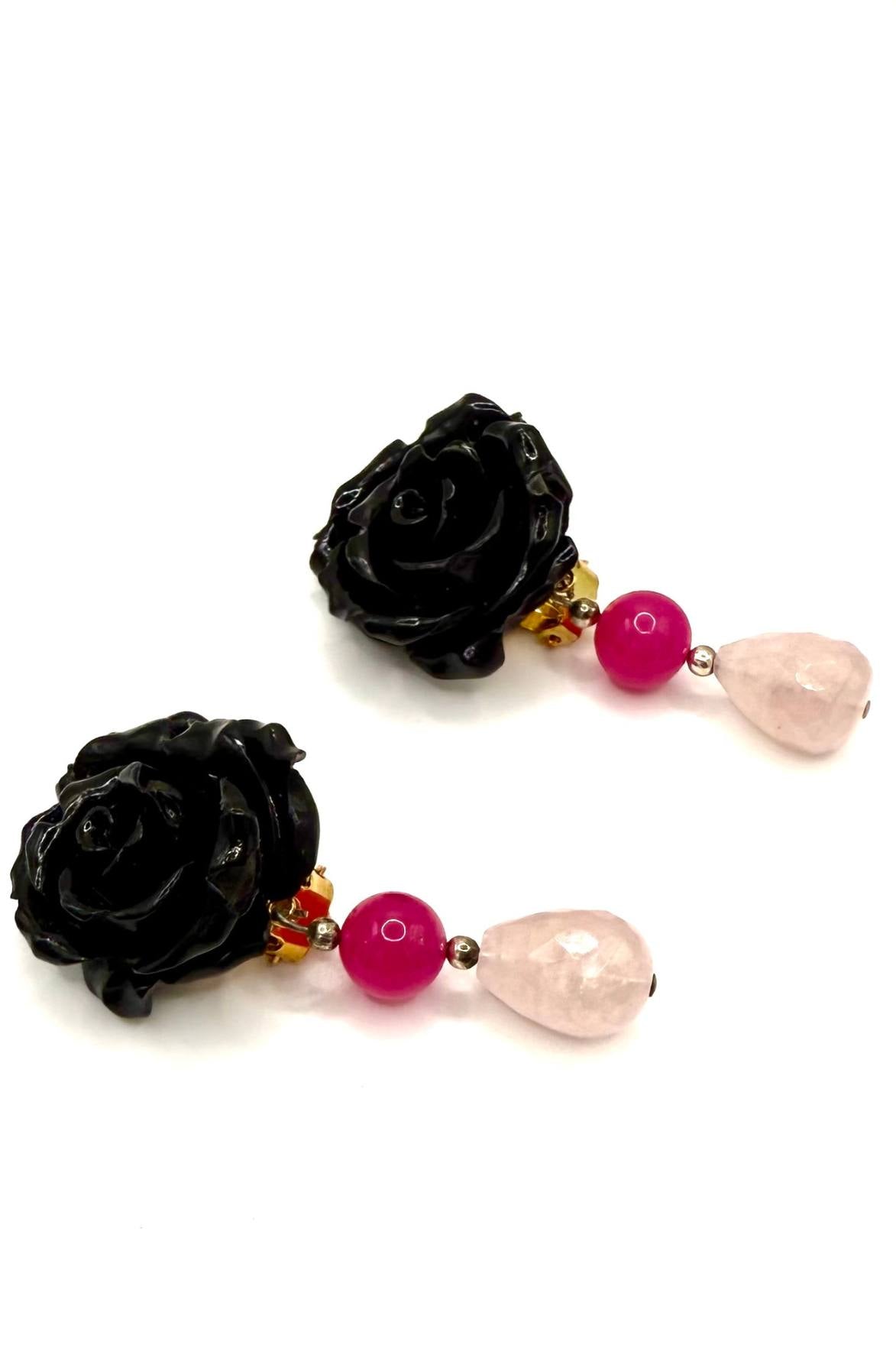 BOUCLES D'OREILLES CLIP FLEUR EN RESINE ET QUARTZ ROSE