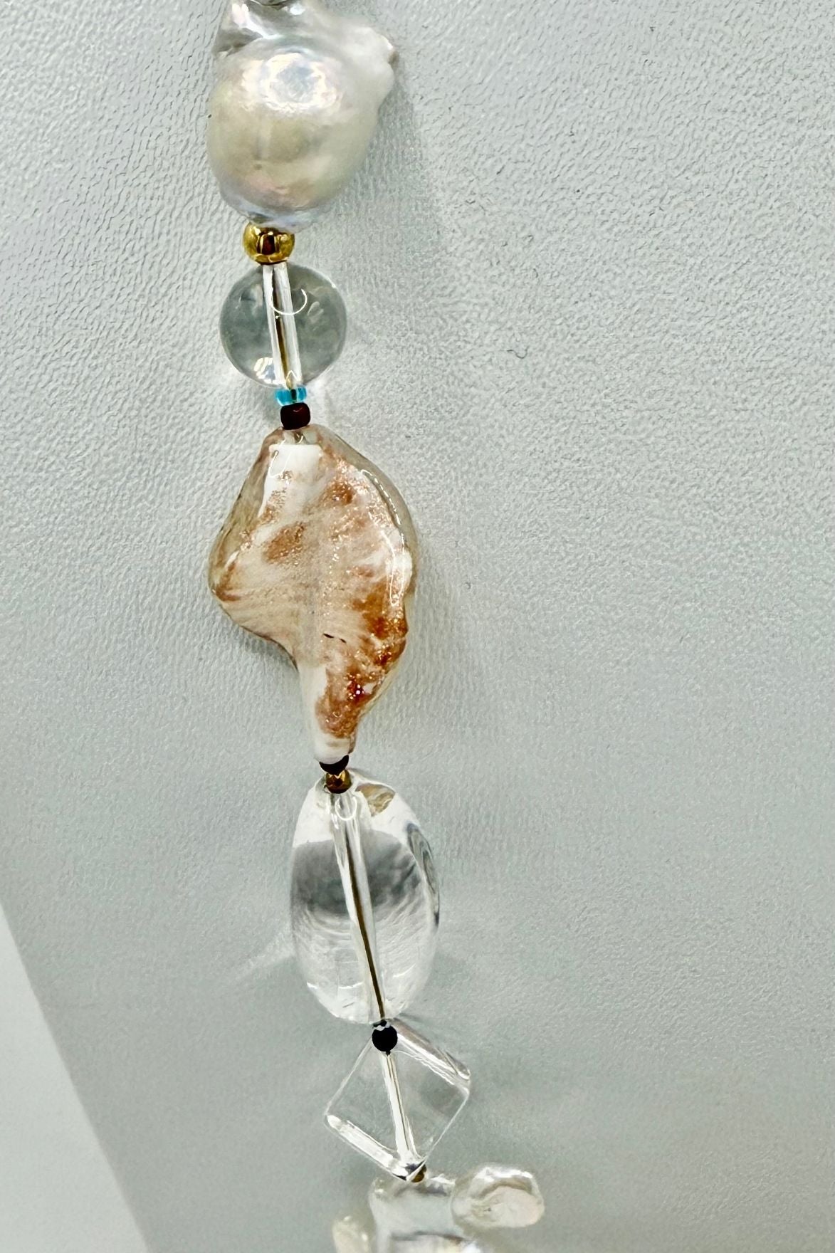 SAUTOIR CRISTAL DE ROCHE, SPHERE DOREE