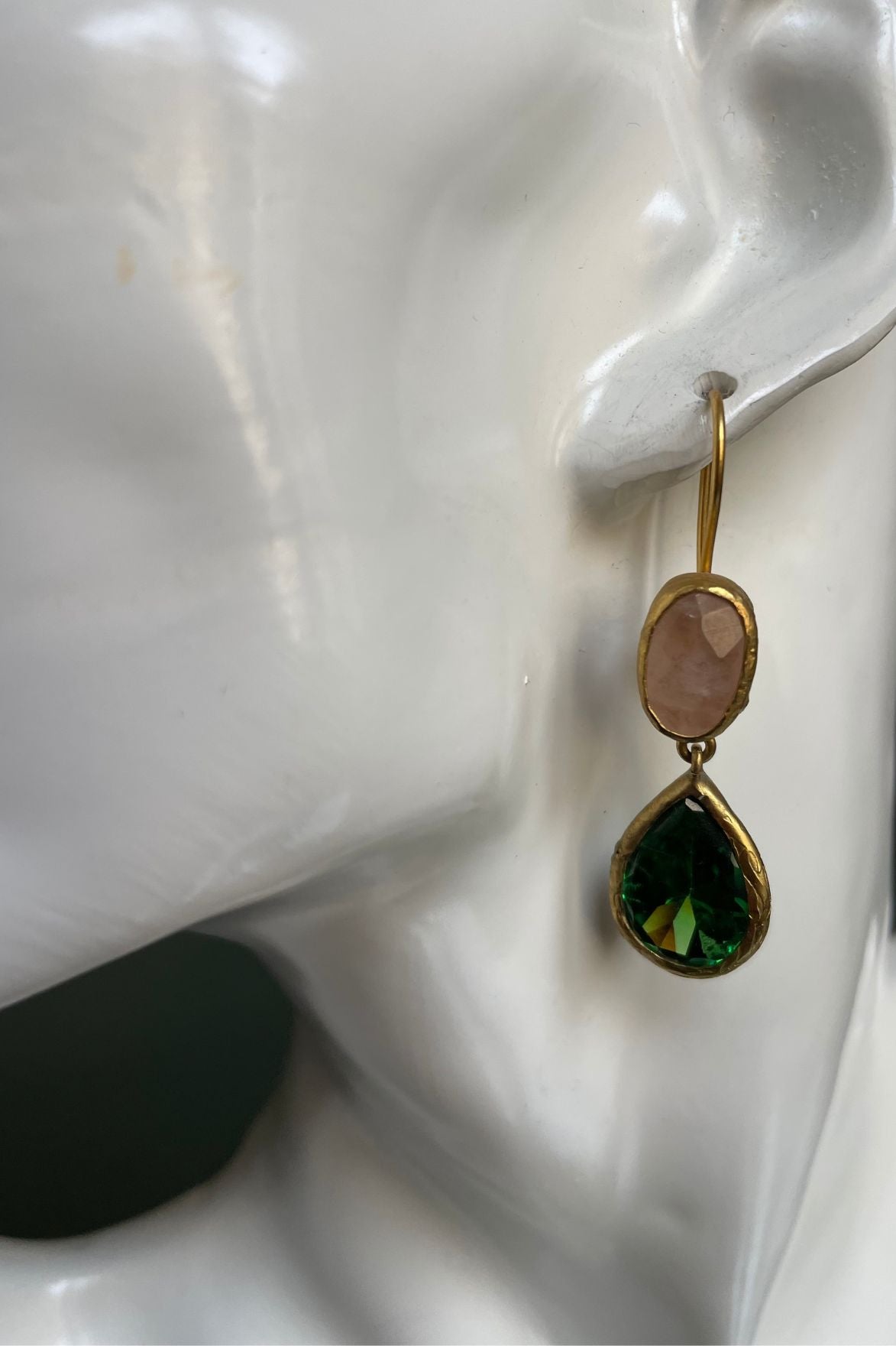 Boucles d'oreilles en quartz rose et goutte en cristal vert
